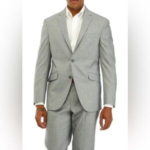 NEW Kenneth Cole Reaction light gray suit